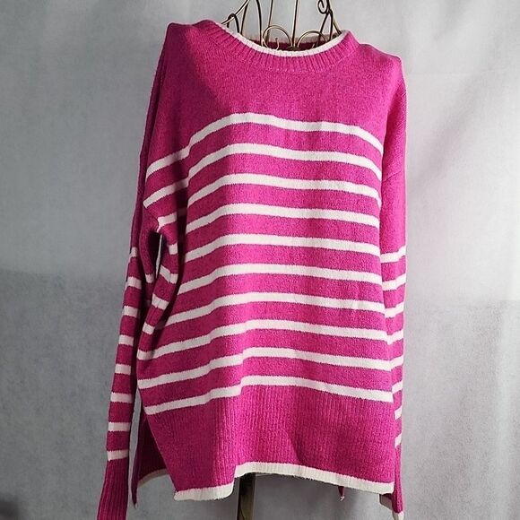 Vince Camuto Fuschia & Winter White Oversized Small Striped Sweater - Picture 1 of 10